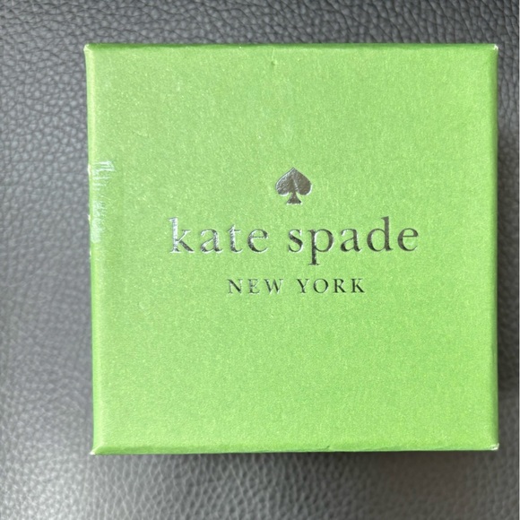 Kate Spade Pearl Crystal Cluster Earrings Gold Tone Studs Brand New - Picture 8 of 8
